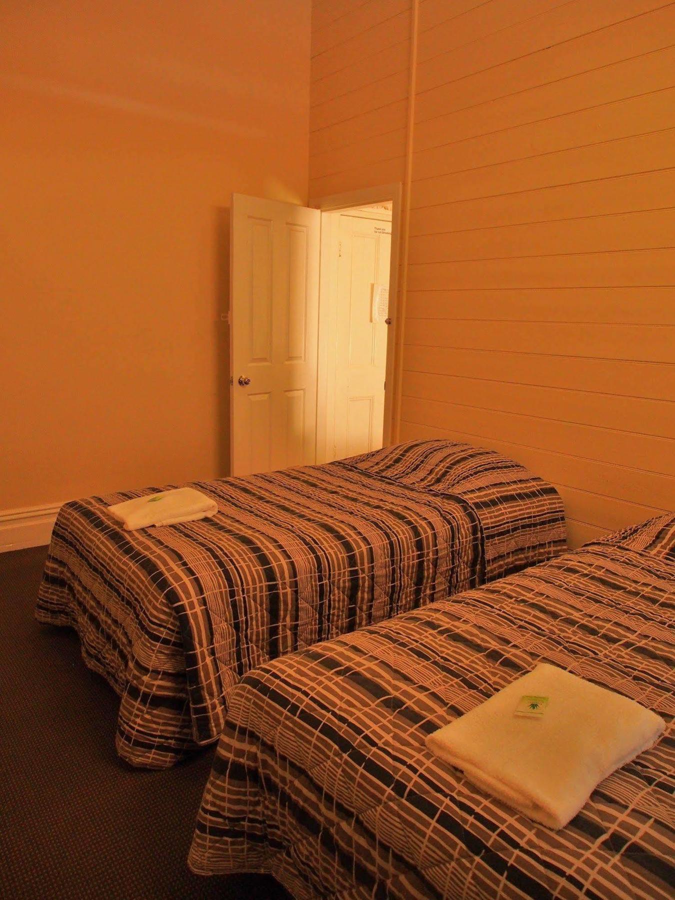 Great Central Hotel Glen Innes Buitenkant foto